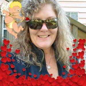 Meet your Posher, Lena